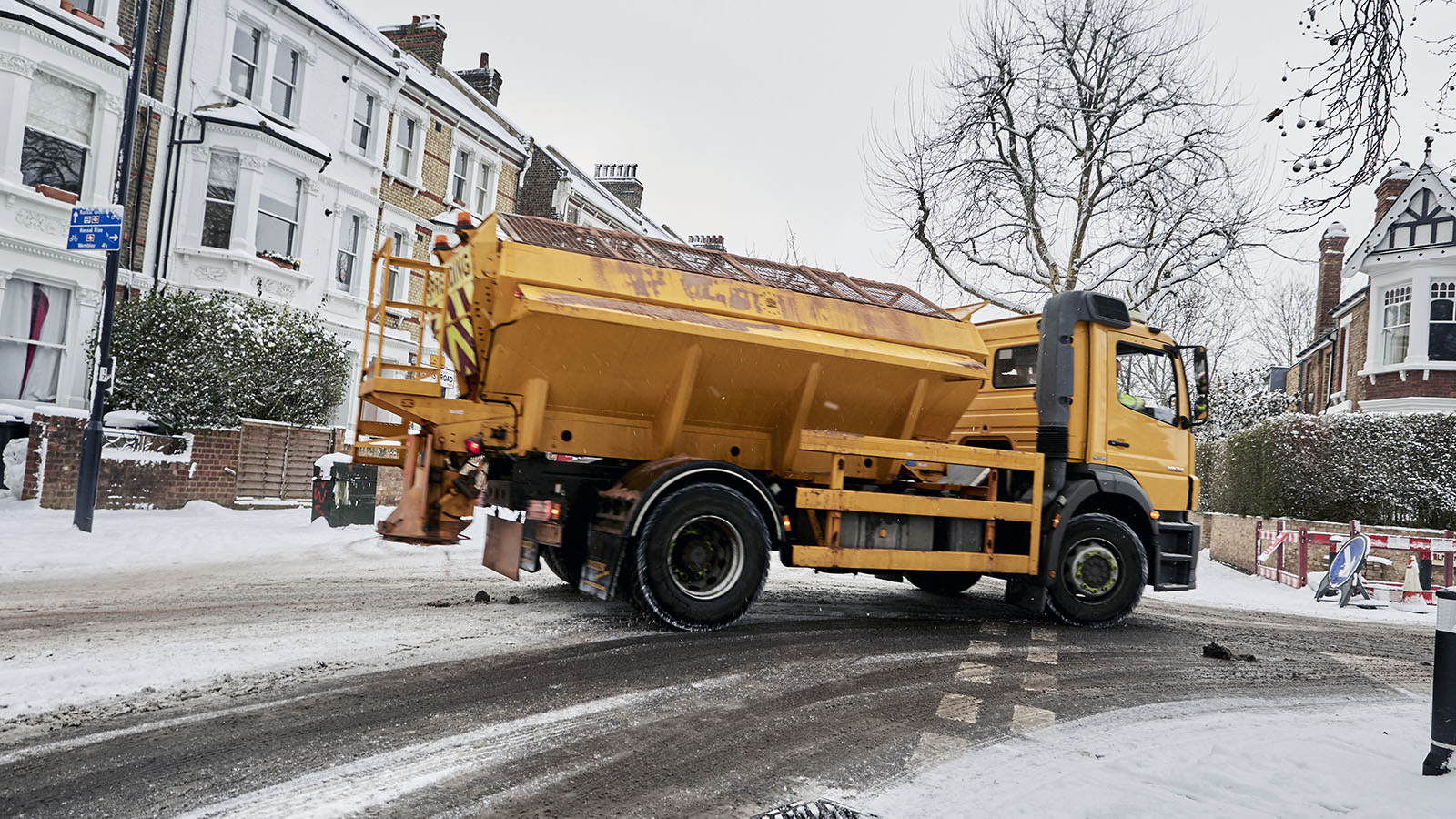 How Salt Lake City’s Weather Affects Your Car and the Importance of Regular Cleaning